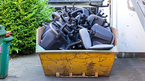 kings-Office-Furniture-wow-webmagazine-office-chairs-in-a-skip